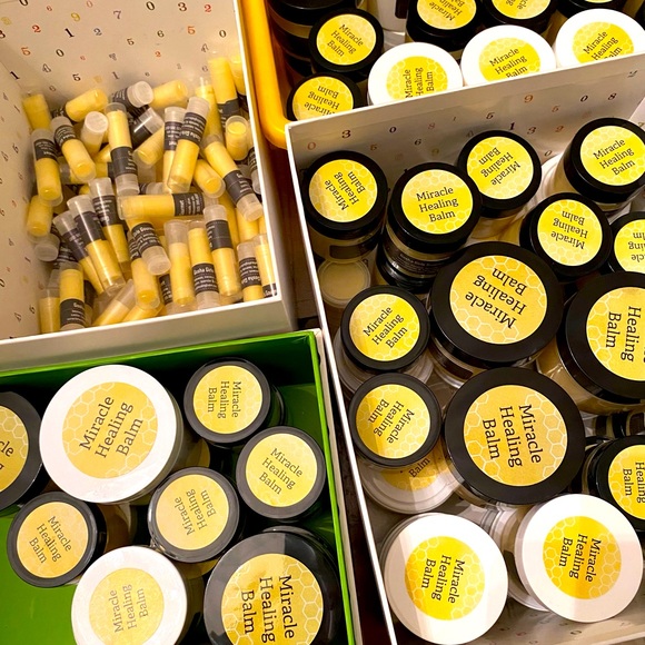 Protect 🐶 your dog’s 🐾 paws in the SUMMER HEAT 🥵 🛍️ paw 🐾 balm - Picture 2 of 11